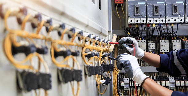 Professional Electrician technician working in San Luis, AZ